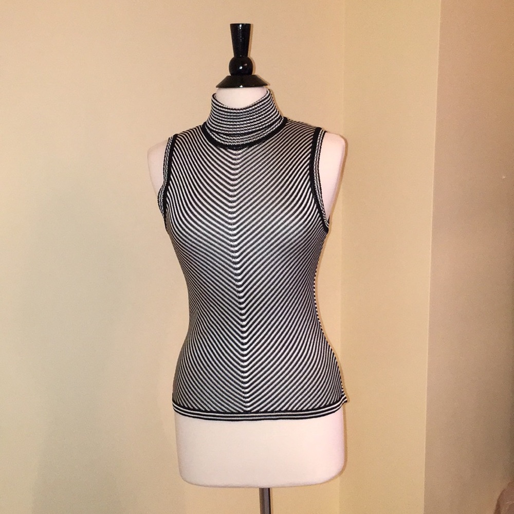 Gianfranco Ferre b/w stripe sleeveless turtle neck